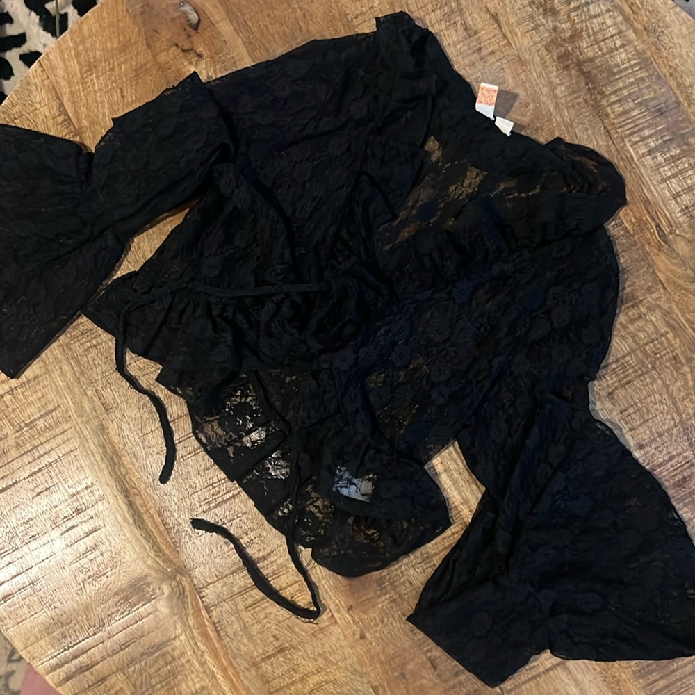 Bell sleeve lace tie cardigan